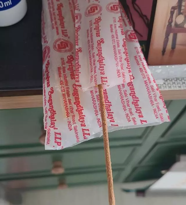 창문열어 환기 혹은 공기청정기 사용하세요 안그럼 천정에 연기가 가득..ㅋㅋㅋ 그래도