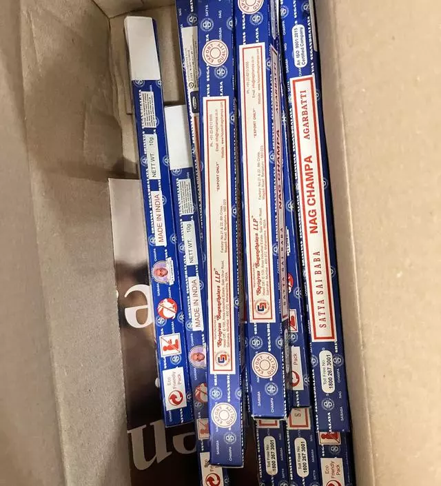 항상 사서 쓰고있어요~ 향도 은은해서 좋고 행사까지해서 더 좋네요~
