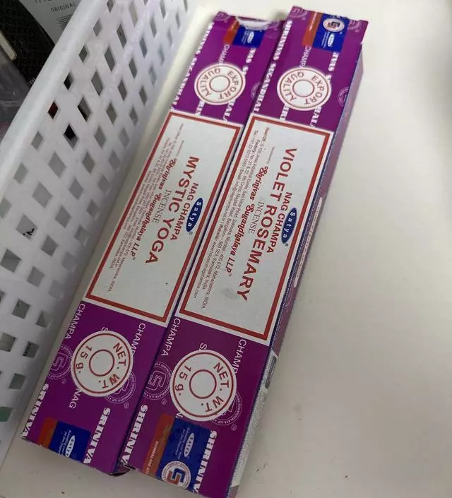 냄새없앨때 유용하게 피우고 있어요 ㅎㅎ
