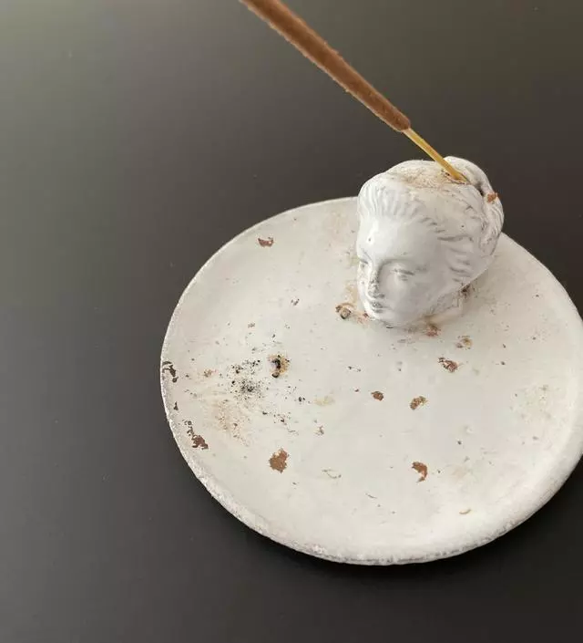 집에서 요리 자주 하는데 늘 음식냄새때문에 스트레스 받아서 구매했습니다. 환기시키면