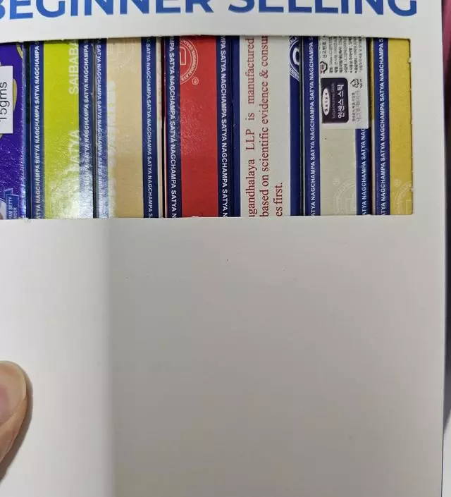 다양한 향이라 좋습니다. 그런데 가루 엄청 떨어지네요
