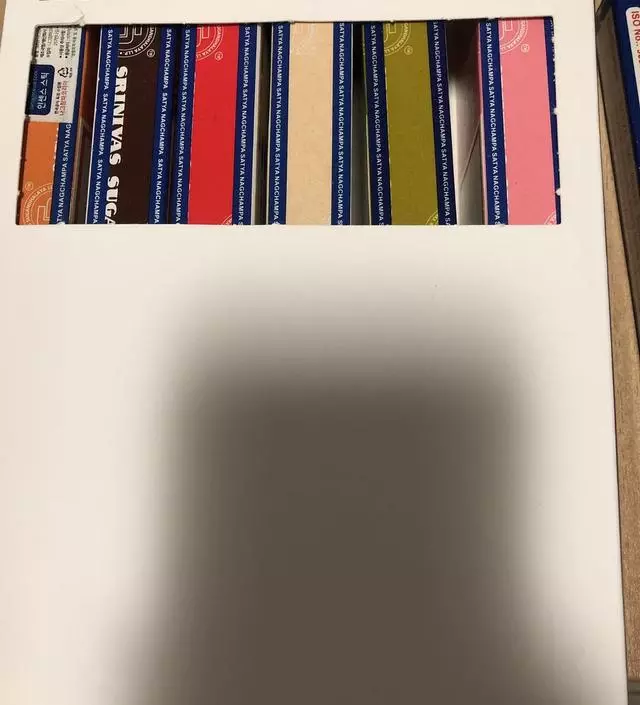 향 취저네요 재구매했어요 ㅎㅎ 일일일인센스최고에요
