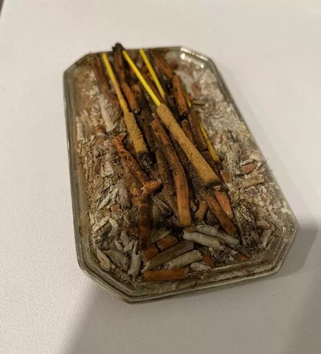 인센스스틱 몸에 안좋다고 하는데 쾌쾌한 냄새나서 서터레스받는것도 몸에 해로운것같아