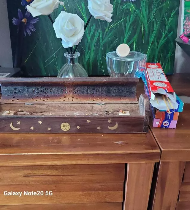 여러 향을 즐길 수 있어서 좋습니다
