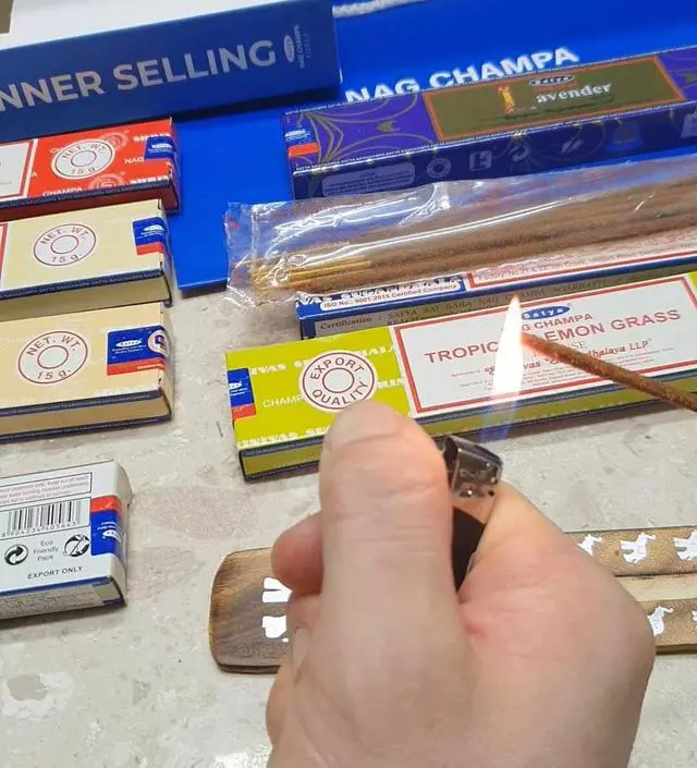 처음 경험해보는 인센스! 할인행사가격으로 구매하고 써보았는데 잔향이 심신 안정에 많