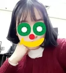 어중간한 머리였는데 너무 상해서 단발로 잘랐더니 또 
