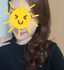 염색머리 색상이 많이 밝은 편인데. 
