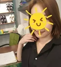 염색머리 색상이 많이 밝은 편인데. 
