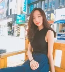 저는 어중간한단발로 열심히 기르는중에 핑크에이지 피스를 접하게되었어요! 다들 제 길