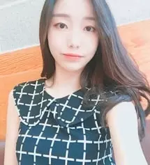 저는 어중간한단발로 열심히 기르는중에 핑크에이지 피스를 접하게되었어요! 다들 제 길