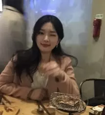 넘예쁜 반가발! 앞에 두장이 착용후 뒤에 두장이 착용전이에요! 진짜 간편하게 이미지 