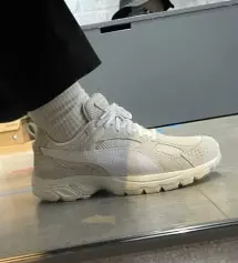 퓨마의 밀레니오 시리즈는 유니크한 디자인과 색상도 그레이 색상으로 너무 잘 나왔습니