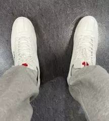 가볍고 편안한 착화감과,은은한 광택이 흐르는 가죽소재의 적용,몽타나 특유의 둥그런 