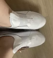 갖고 싶었던 신발들이 불량이라고 판정나서 어쩔수없이 이걸로 산건데 오히려 좋아..ㅎ