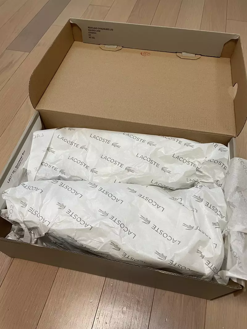 남자친구 선물로 샀어요 할인이 거의 안 되서 비싸긴 했는데 좋아하니 기분 좋네요