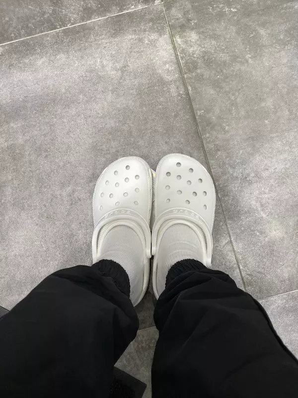 크록스 클래식 클로그 K 제품입니다.
