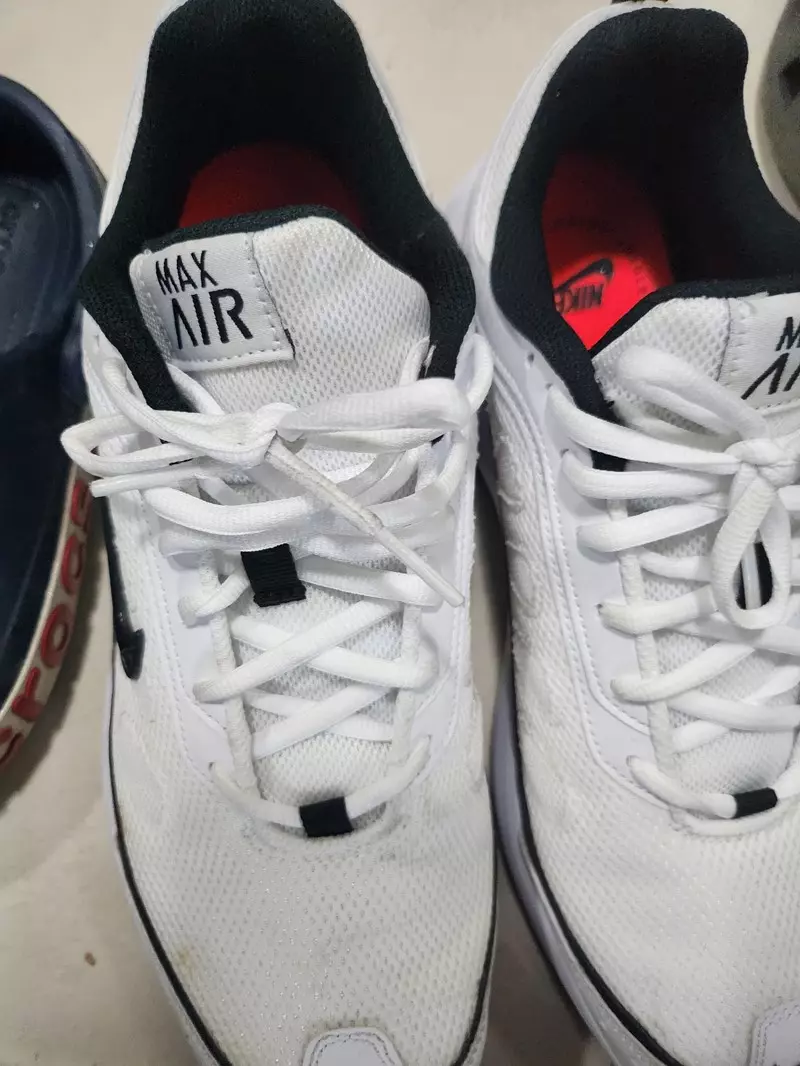 에어가있어서 키가 엄청커보여요

