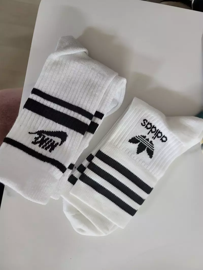 잘 신고 있어요.
