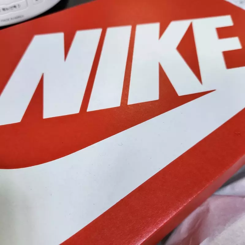 깔끔하고 빠른배송 좋네요~~ 쿠션감이 폭신하고 좋아요