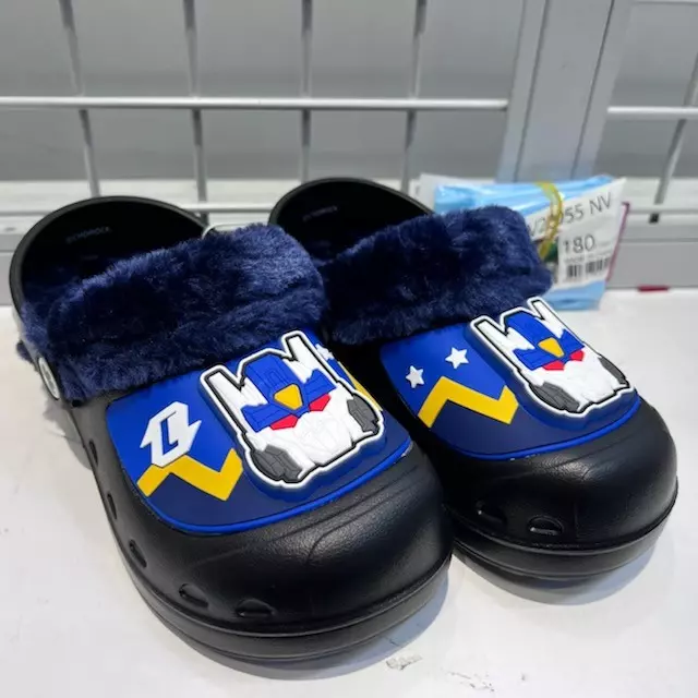 아이들이 좋아하는 케릭터 퍼샌들 입니다.
