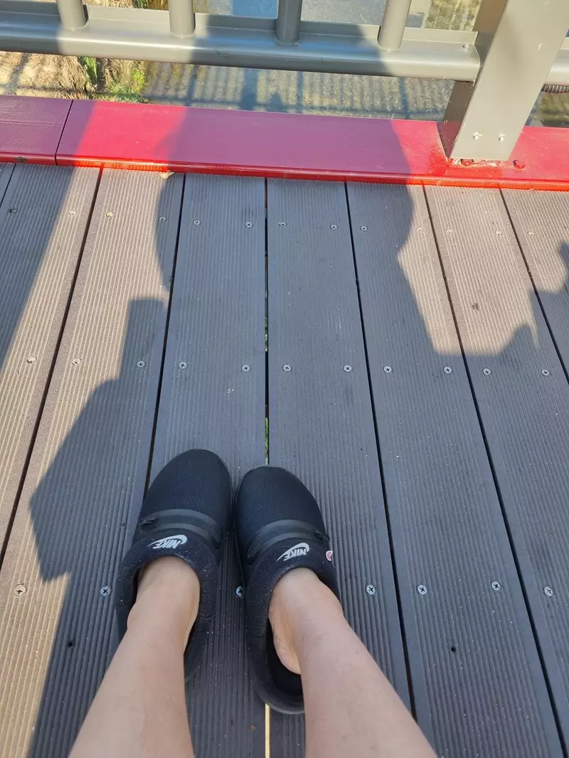 겨울엔 슬리퍼못신고 어떡하나 고민중에 샀는데 대만족입니다 패딩슬리퍼디자인싫어하는