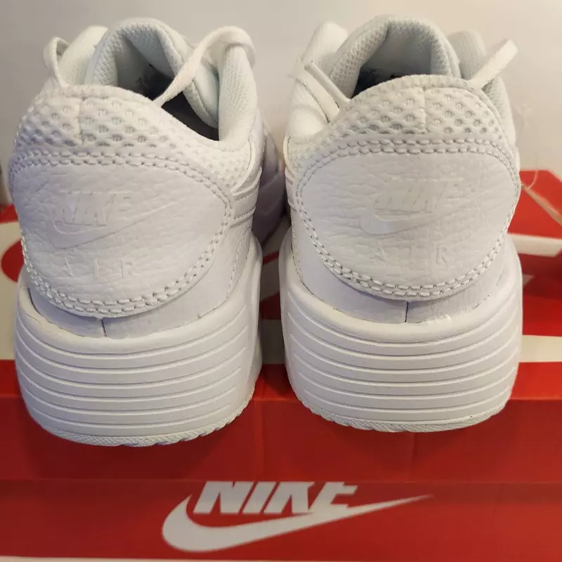 발볼타이트해요 맥스중에 제일이쁜거같아요 강추!