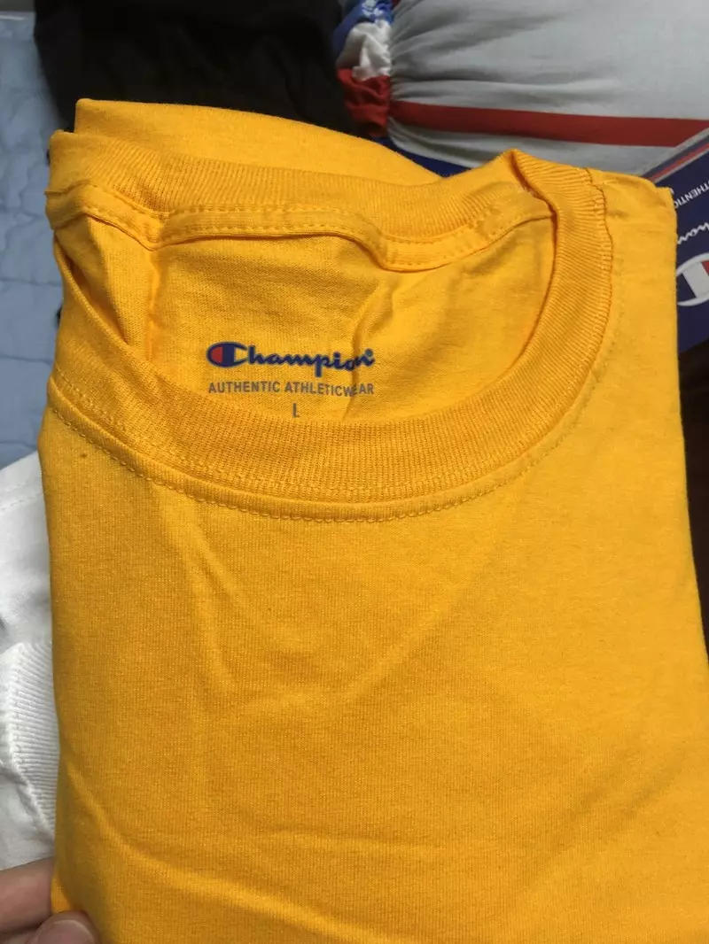Its 100％ cotton so it is cool and comfortable.

