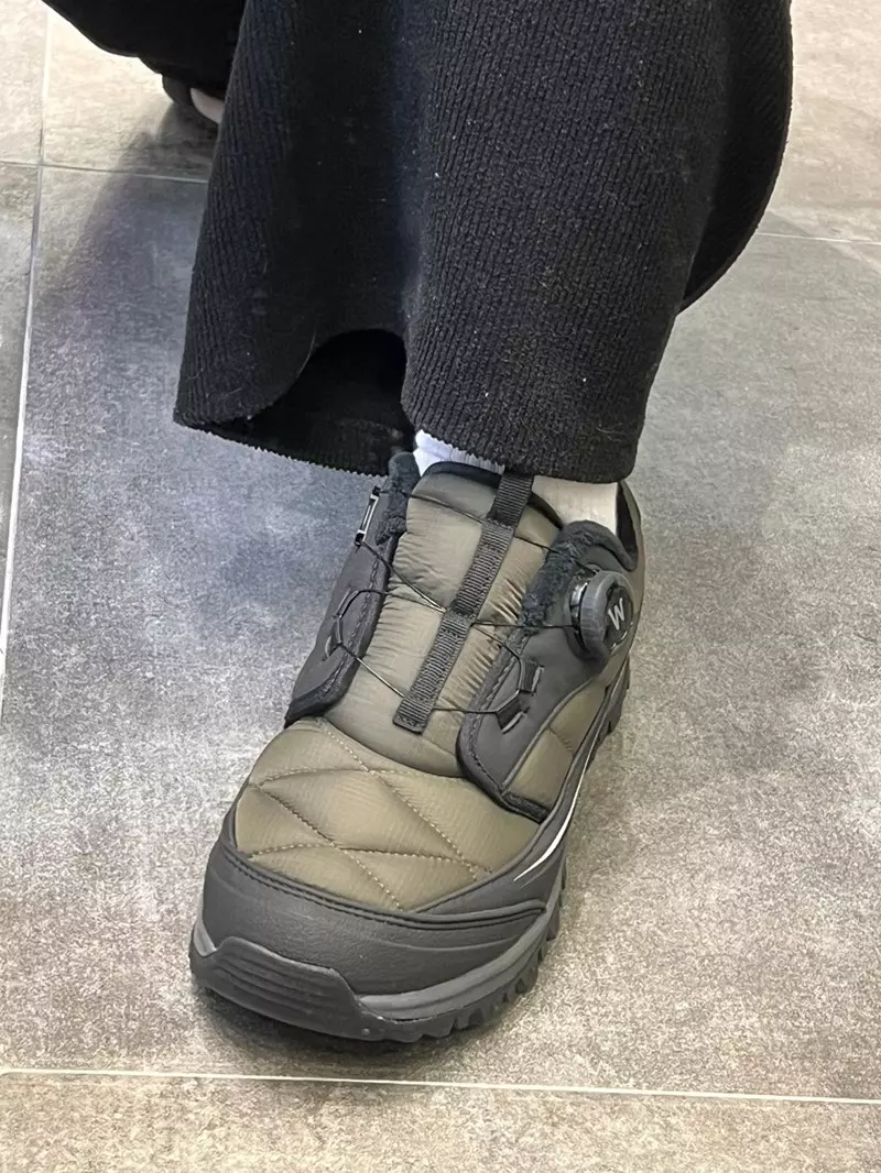 웨버 블락 하이크 겨울 발편한 운동화 제품을 소개해드리겠습니다^^
