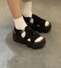 나이키 코코 샌들입니다!
