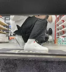 남여 공용으로 나온 몽타나 스니커즈 입니다.
