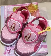 아이들이 정말 좋아하는 캐릭터 샌들!
