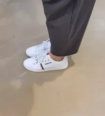 심플해서 20~30대  인기가 좋은 흰색 몽타나 스니커즈입니다
