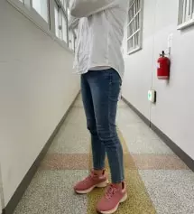 색상만 다른 같은 신발이 있는데 엄마가 신어보시더니 너무 편하다고 하셔서 엄마 선물