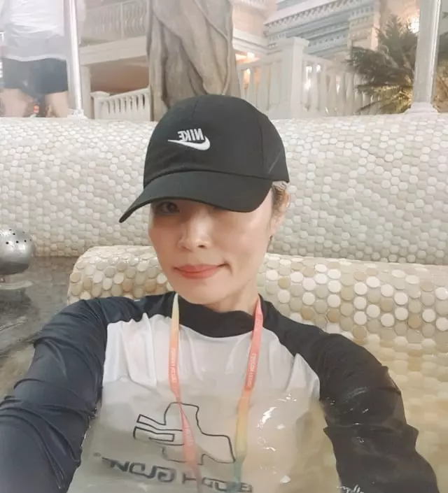 딱 맞는거 싫고 큰사이즈는 거진 없어서 안쓰다 워터파크 가려고 구매. 저렴한 가격에 