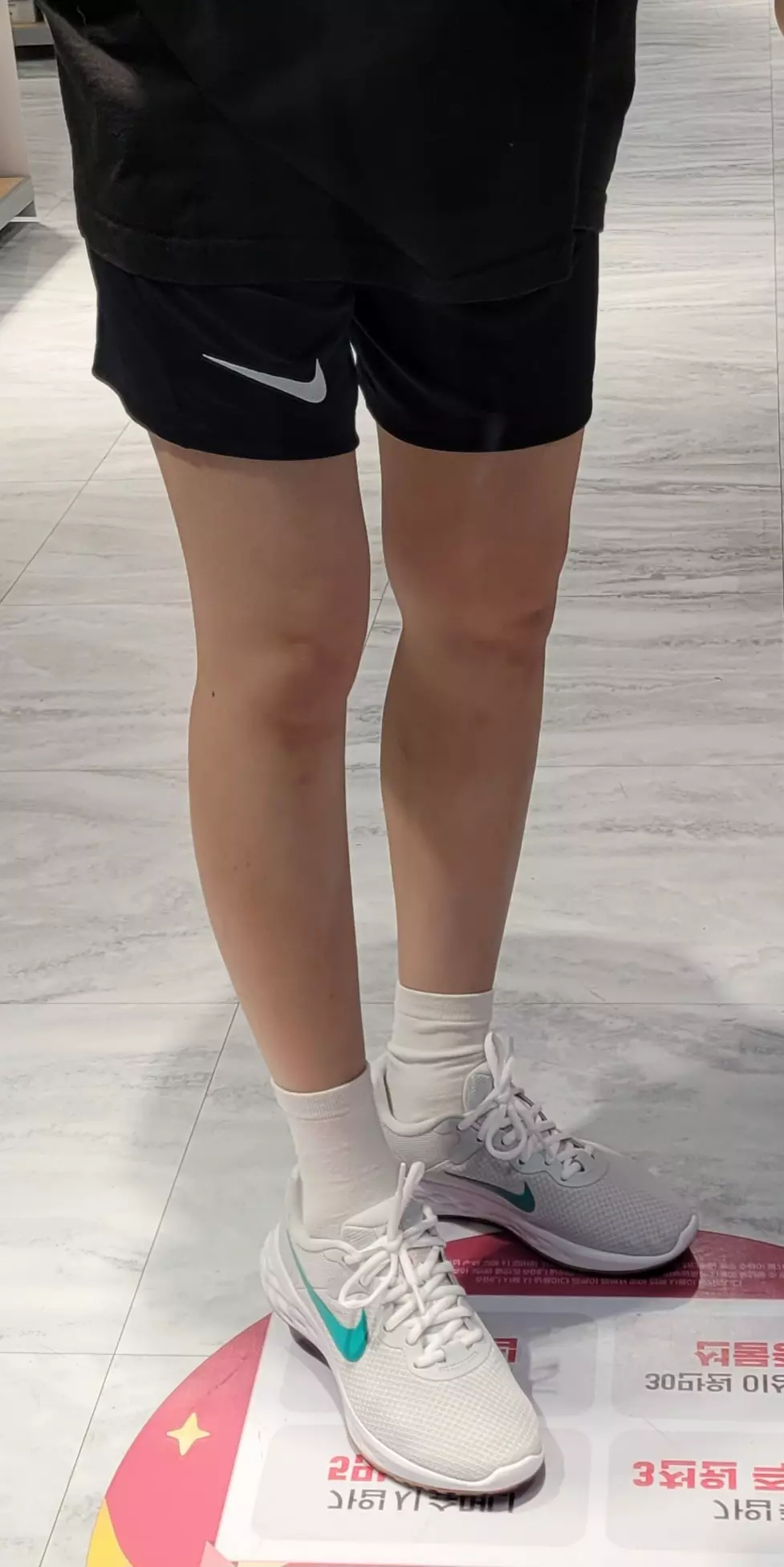 나이키의 레볼루션6 넥스트 네이처 우먼스 소개 드리겠습니다
