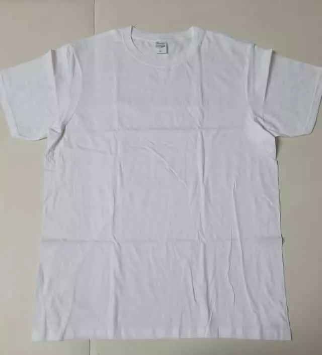 이너로 입으려고 32수로 구매했어요. 얇아서 안에 입기 좋네요.