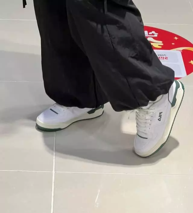 휠라의 타르가 88/22 제품을 소개해드리겠습니다!
