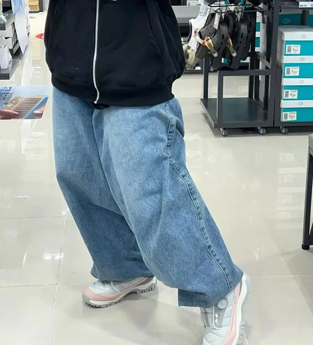 웨버의 블락 하이크 겨울 발편한 운동화 제품을 소개해드리겠습니다!
