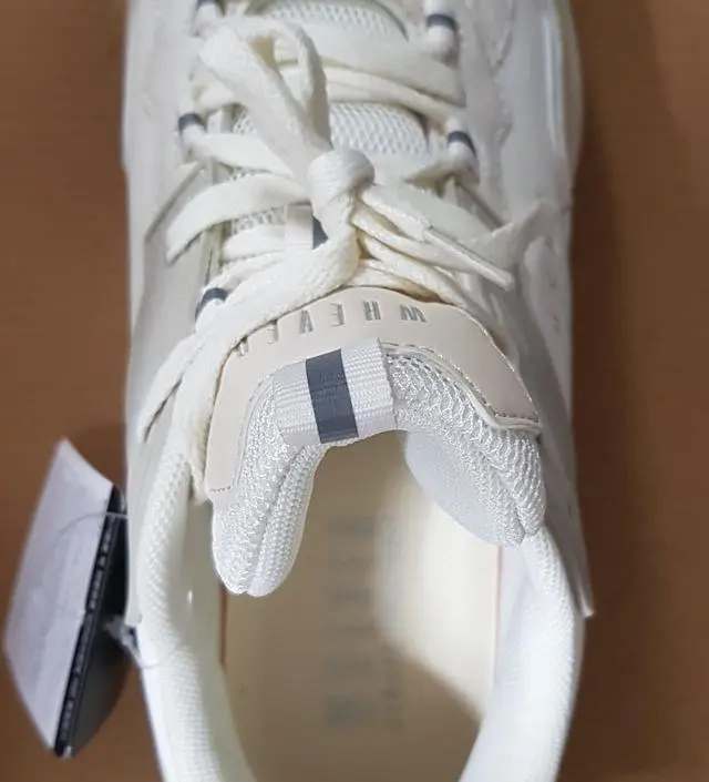 밝은색은 잘 구매하지 않았었는데 이쁘고 만족스럽습니다 추천이요