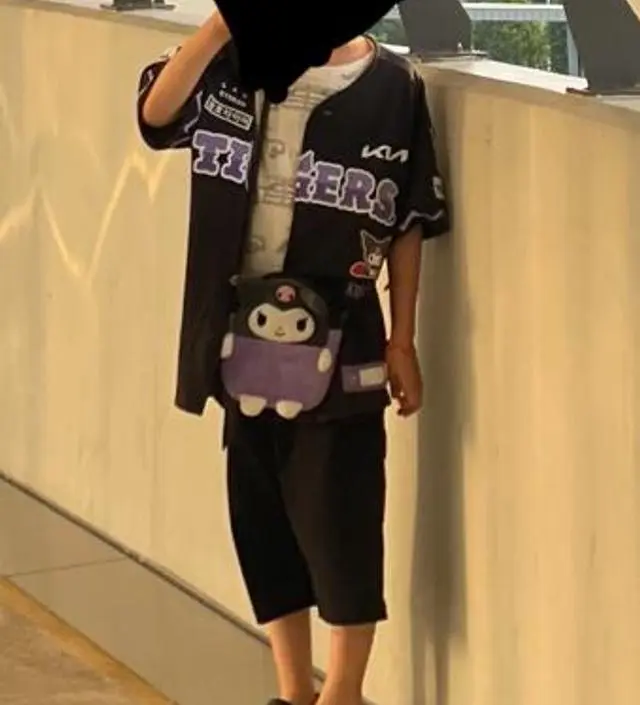 우연히 누나꺼 사줬다가 기존 크록스처럼 미끄럽지도 않고 착화감도 좋아 동생것도 사줫