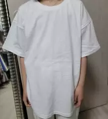 레이어드티 널널하니 좋으네요 기장이 길어서 레깅스에 입어도 이쁘겠어요