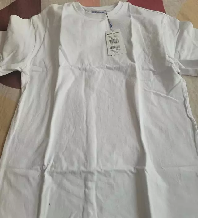 안에 이너로 입히려고  큰치수로 샀어요
