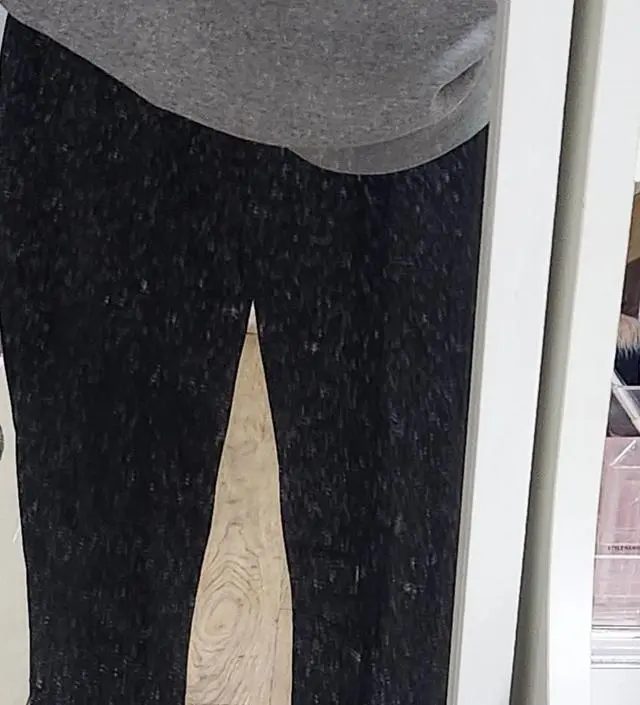 제가 하비라 항상 와이드라고해도 핏이 딱맞거나 엉덩이쪽이 타이트했는데 정말 입으니