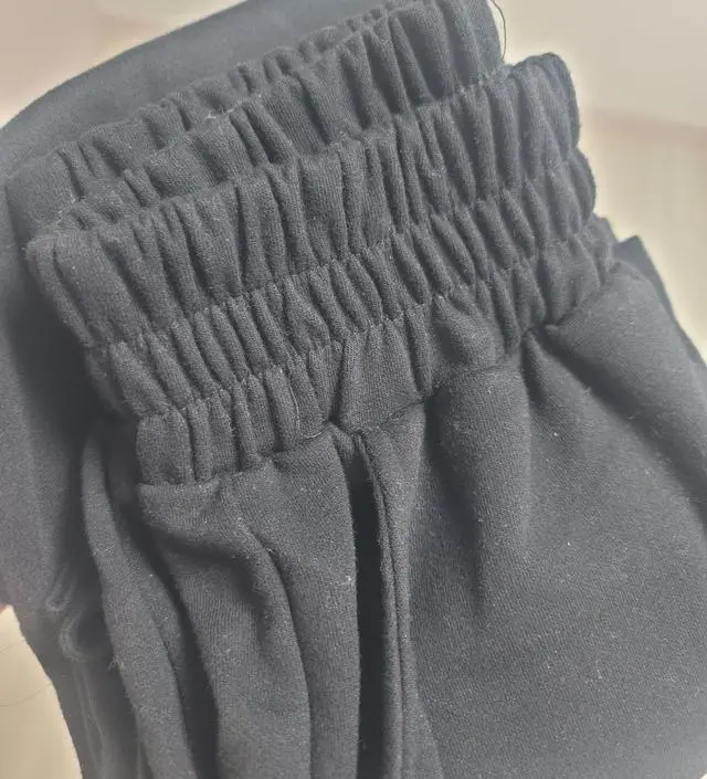 허리밴딩이 두꺼워서 쫀쫀하고 맘에 들어용 기모버전도 구매하려고요ㅎㅎ 색상도 다양해